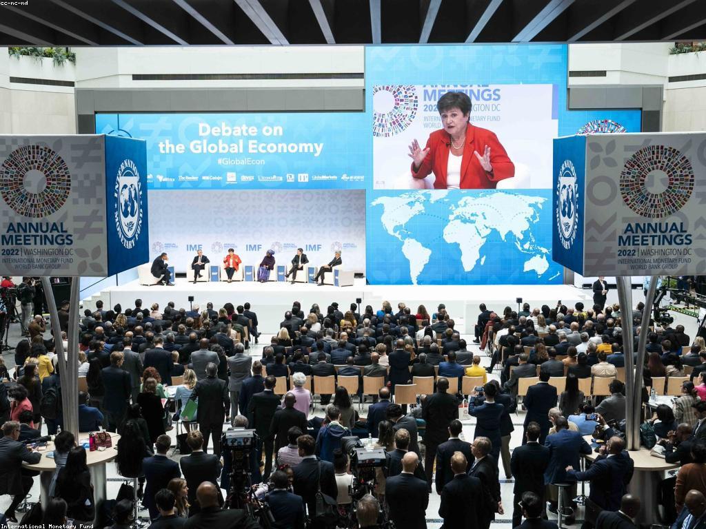 ការប្រាប់ពីប្រាក់បន្ថែម: របៀបដោះស្រាយការប្រើប្រាស់ប្រាក់បន្ថែម